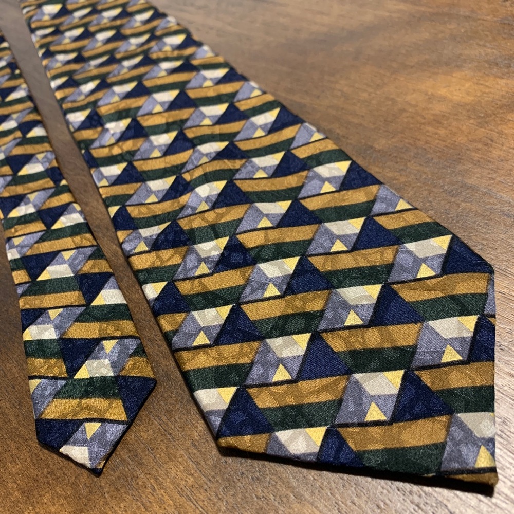 Geometric abstract silk neck tie